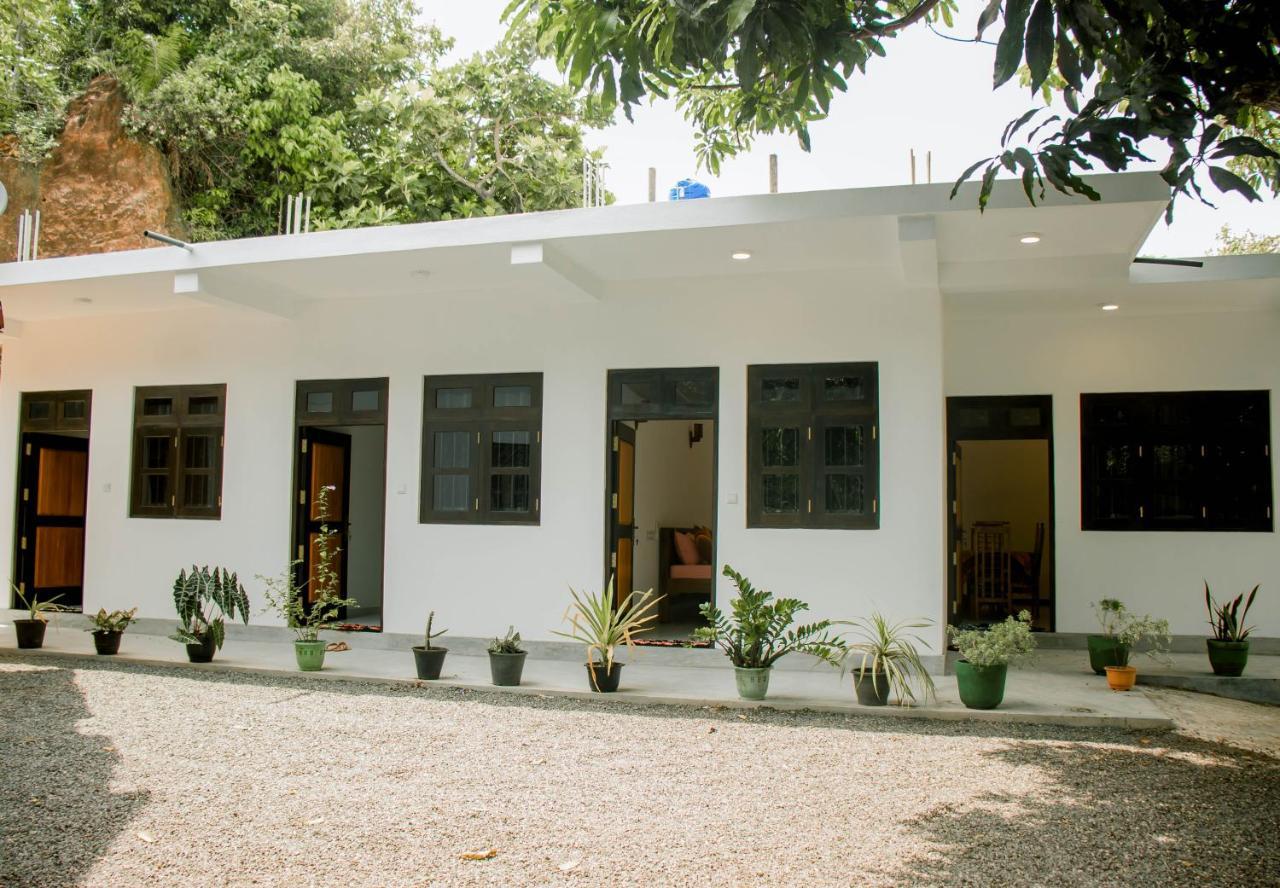 Navodya Guest Mirissa Exterior foto